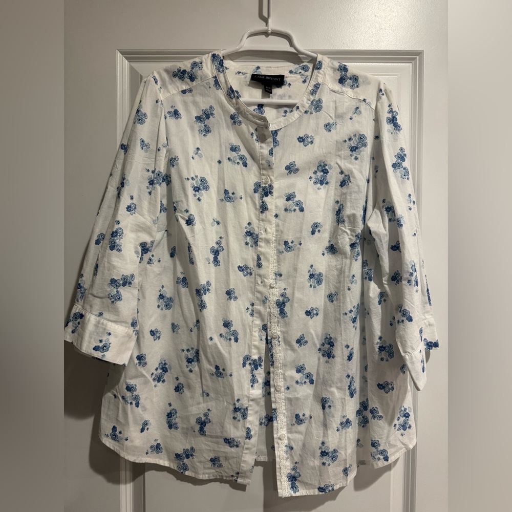 Lane Bryant Cream and Blue Floral Blouse NWOT